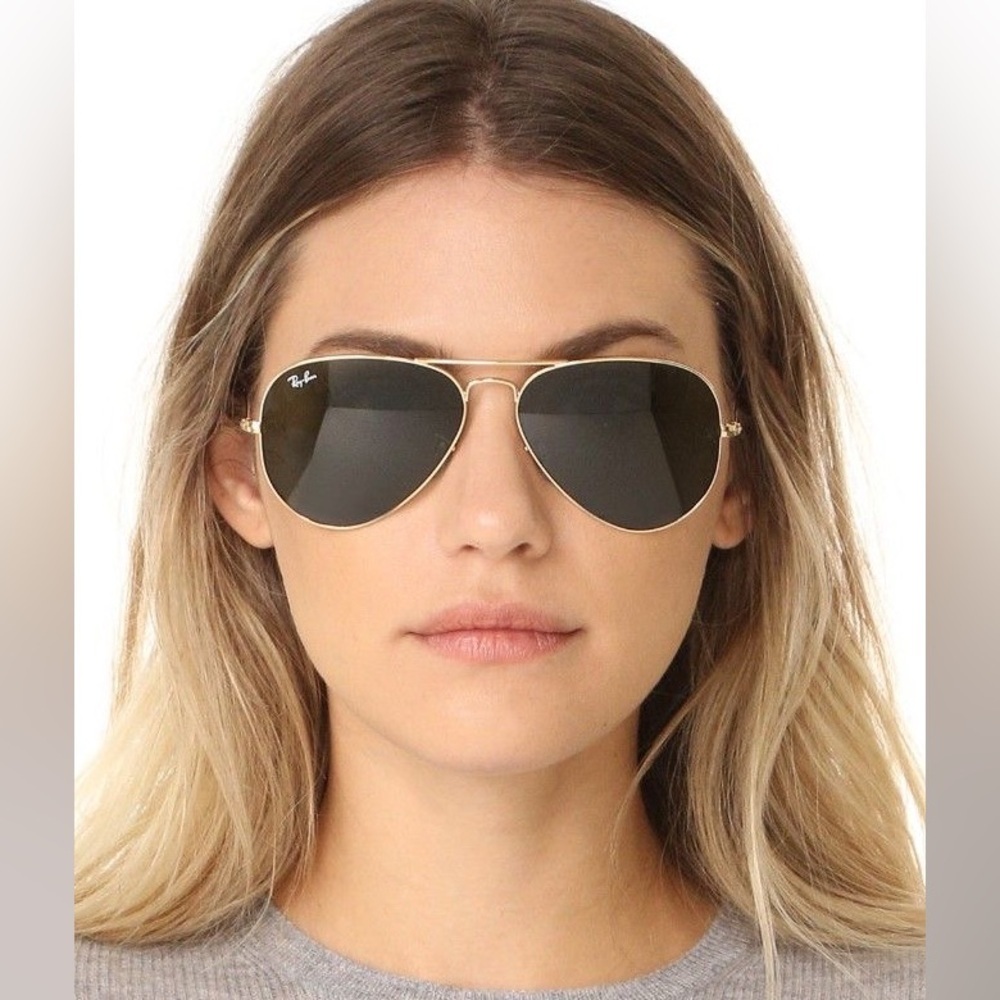 Ray-Ban Aviators Gold Sunglasses RB3025 58mm Lens Smoke Lens - Case included